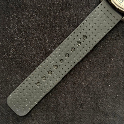 Massive men's watch Aeronautica Militare used with design and silicone strap