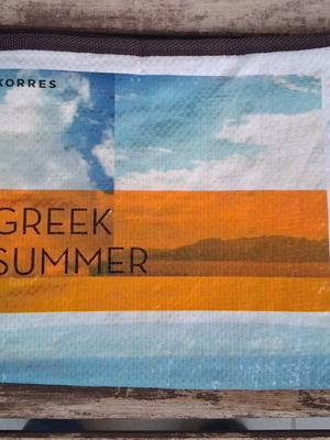 Korres insulated toiletry bag for beach, multicolor