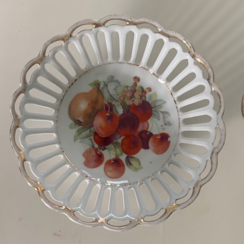 Antique porcelain bowls medium size, like new, set of 2