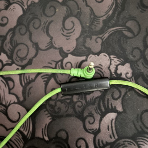 Razer Kraken headphones used, left speaker not working, wired