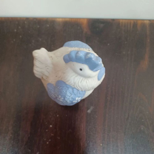 Ceramic decorative figurine like new, height 9 cm