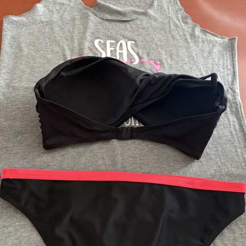 Bikini set black size M/L like new with beach shirt gift