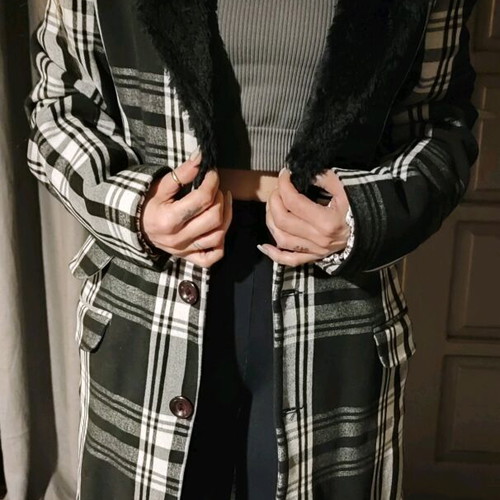 90plusninety women's coat black and white checkered like new with fur