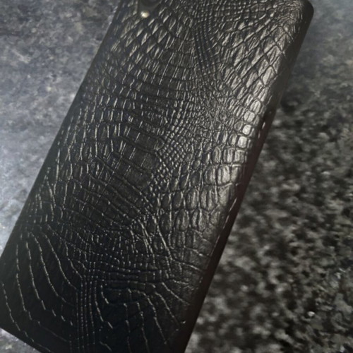 Sony Xperia smartphone like new with original charger and silicon cases