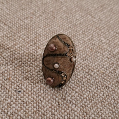 Elongated ring used, brown