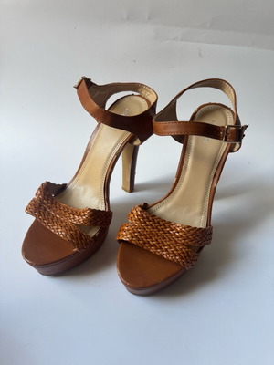 Migato brown sandals used, size 38