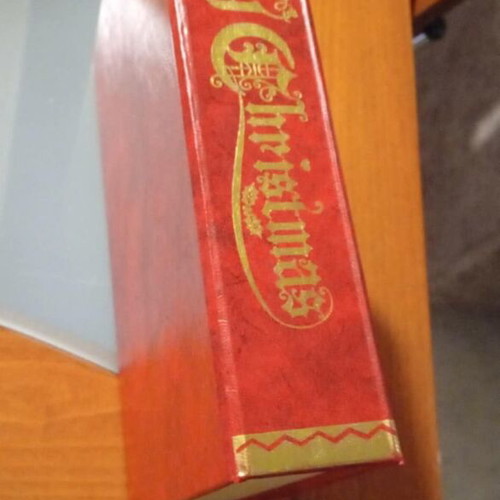 Christmas music box like new with moving images