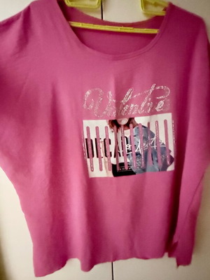 Pink oversized T-shirt with Valentine print and rhinestones like new, XL-XXL