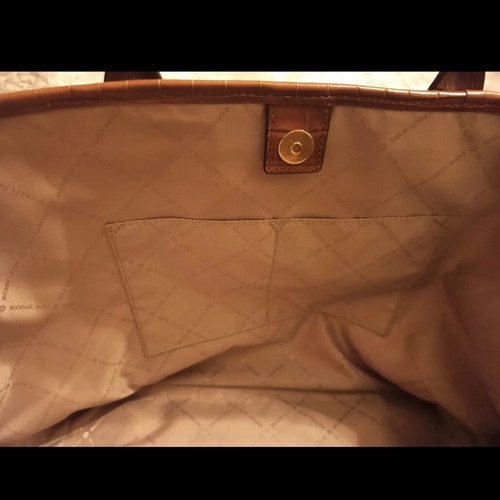 Michael Kors Greenwich Large Tote new with tags, coral reef