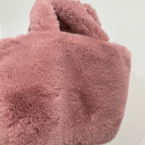 Pink fur hand bag like new