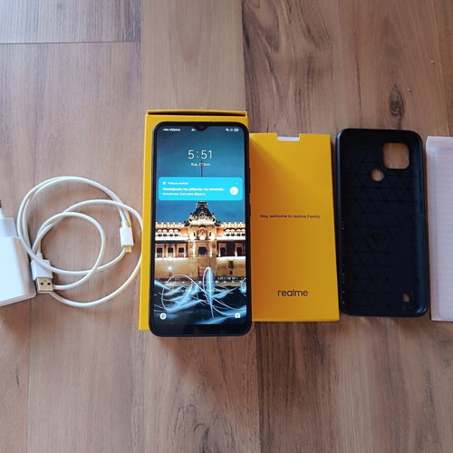 Realme C21 smartphone like new, 4GB RAM, 64GB storage, black