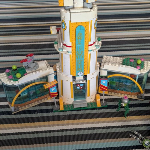 LEGO DC Super Hero Girls 41232 Super Hero High School set