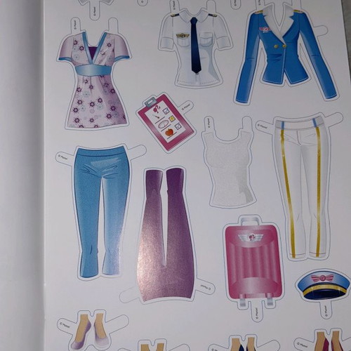 Barbie Dreaming To Be New, Book With 4 Paper Dolls And Costumes
