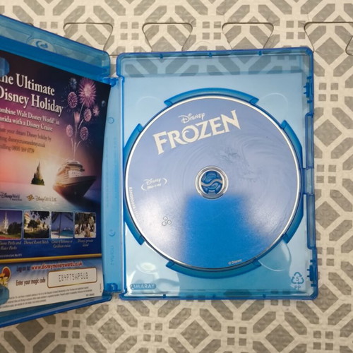 Frozen Disney Blu-ray movie like new, dubbed