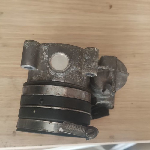 Πεταλούδα γκαζιού Mercedes Benz C 200 w203 μεταχειρισμένη