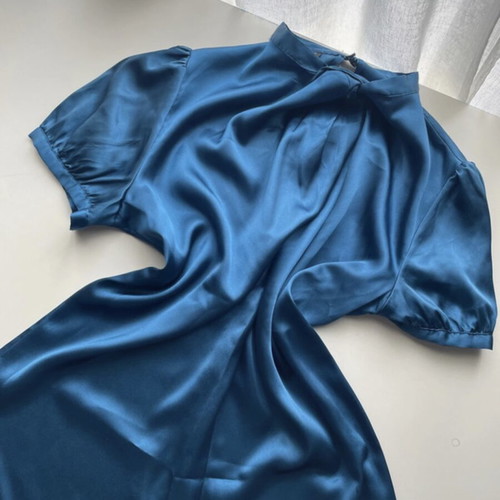 Mango women's satin top like new, blue, size M