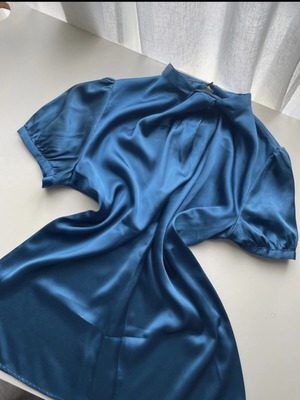 Mango women's satin top like new, blue, size M