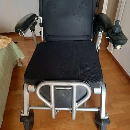 Electric wheelchair Airwheel H3TS like new, foldable with joystick