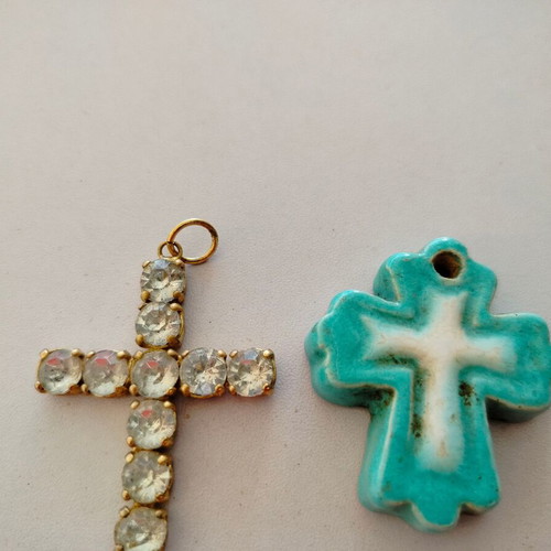 Cross pendants used, pack of 10, various materials and sizes