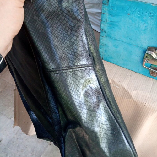 Donna large shoulder bag 43x26 cm like new, black gray with snake pattern