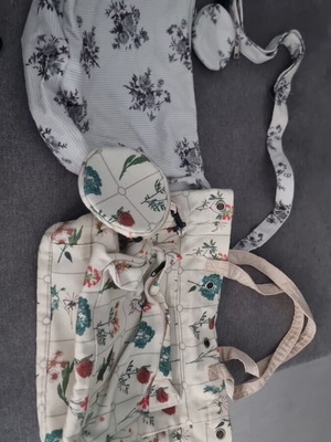 Shoulder bags with small wallets pack of two, like new, fabric, white