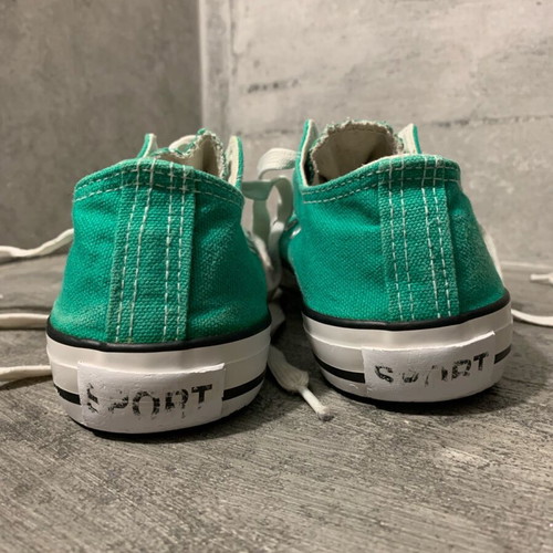 Children's athletic shoes used, size 34, petrol color