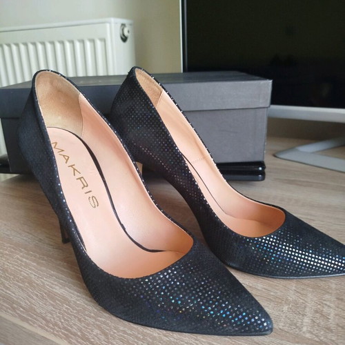 Women's shoes used, size 37, black pumps