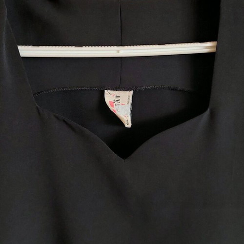 Black blouse like new, one size, breathable fabric