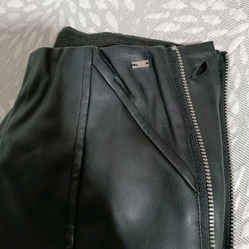 BSB black pants size M like new