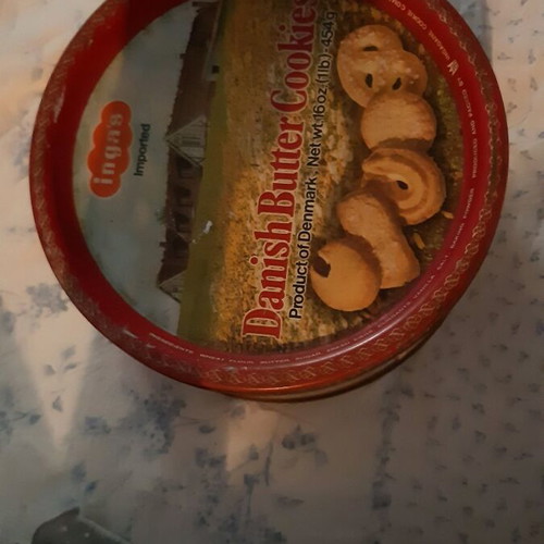 Metal collectible cookie tin imported used