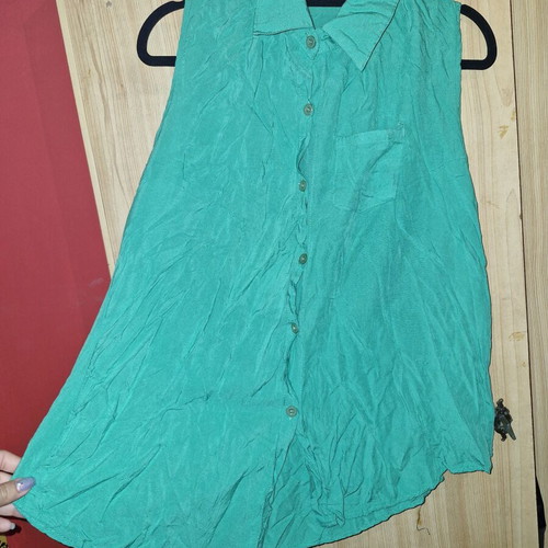 Shirt green size L new with front pocket