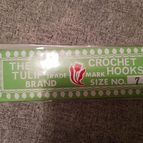 Tulip lace crochet hook new, sizes 7 and 9