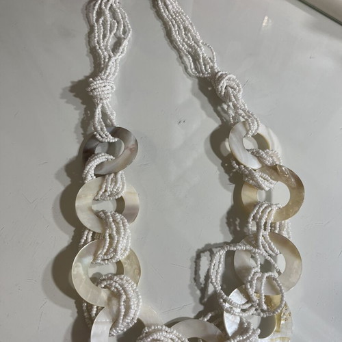 Necklace white summer like new with tag