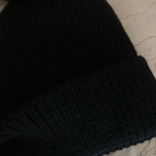 Cashmere wool knit cap new, black with fleece lining