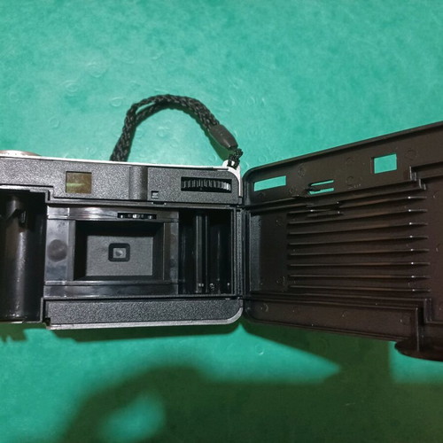 Analog 35mm Camera used with box and instructions