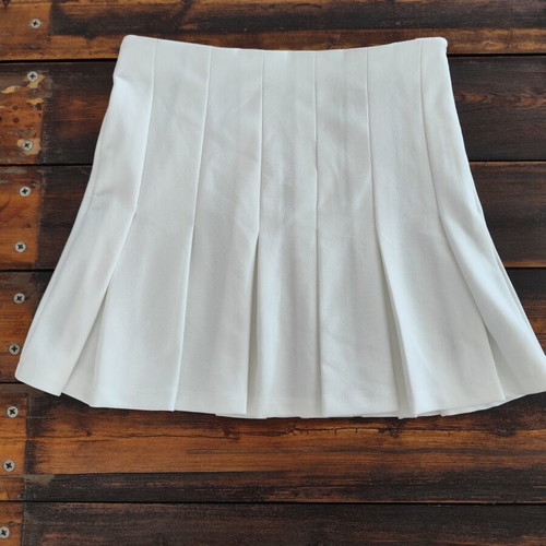 Bershka White Pleated Skirt Medium like new