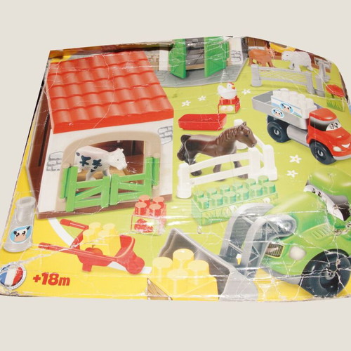 Abric-Ecoiffier farm blocks used with figures