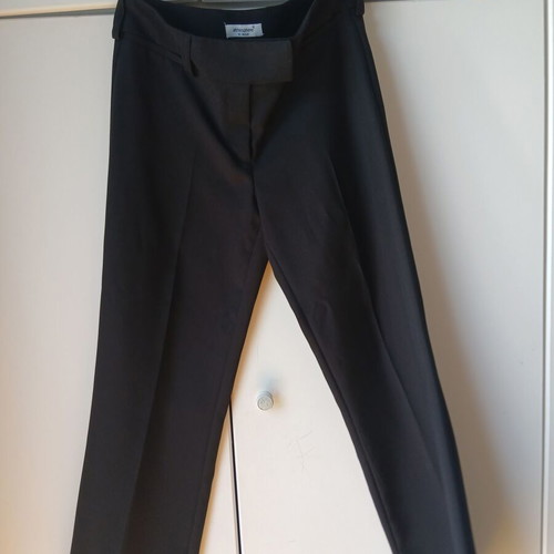 Black women's suit like new, pants size 38 jacket size 40