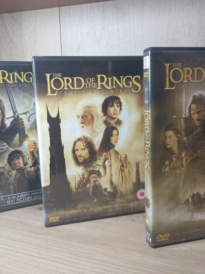 Lord of the Rings Trilogy DVD like new with English subtitles and extras