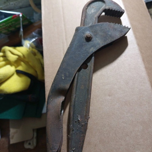 Sisfixeos Crab Wrench used, antique tool