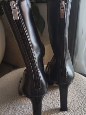 H&M black women's ankle boots like new, size 39