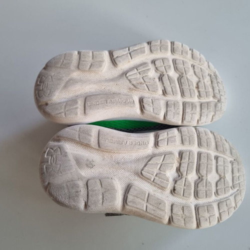 Under Armour kids' athletic shoes used, size 23.5, gray