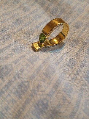 Ring with diamonds and green zircon, new