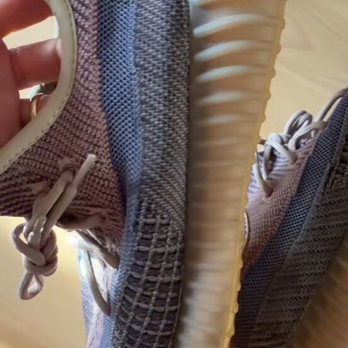 Adidas Yezzy sneakers like new, size 41.5, gray and beige