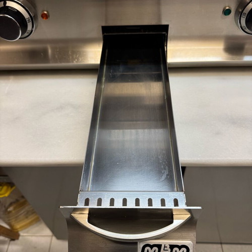 MBM FTBE77TLC professional griddle plate like new