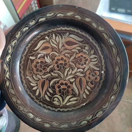 Set of 3 copper decorative plates with handmade engravings
