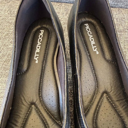 Piccadilly anatomic shoes size 39, like new, black pumps