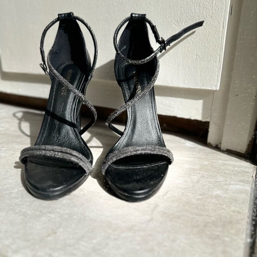 Black sandal with silver glitter detail like new, 12 cm heel