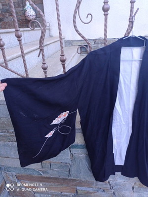 Embroidered kimono used, size S-M