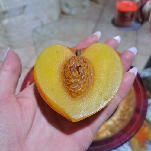 Decorative plate with wax fruit composition like new